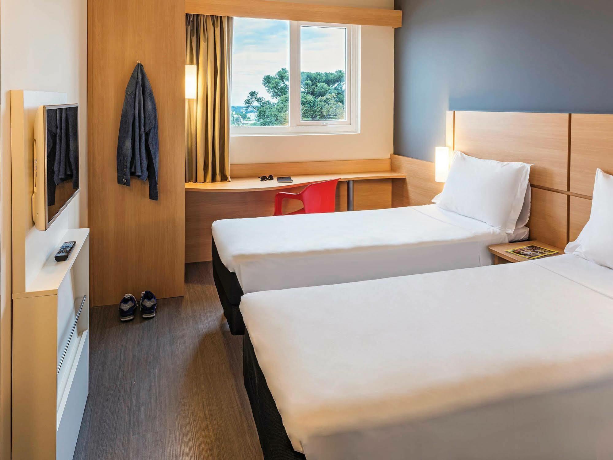Ibis Chapeco Hotel Kültér fotó